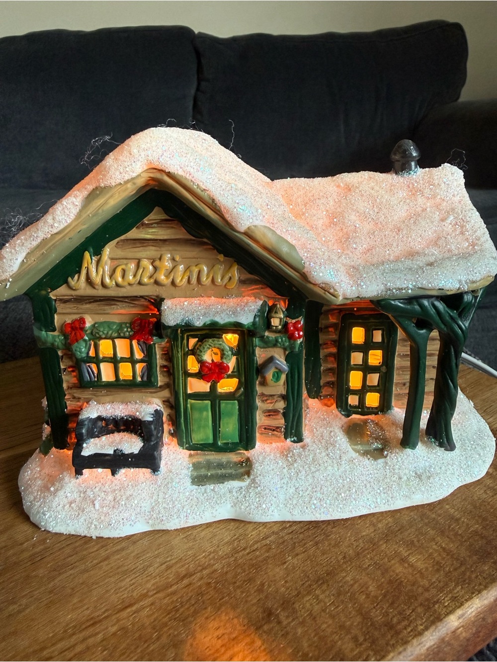 Enesco Vtg It’s A Wonderful Life Lighted Christmas Village Martinis Bar 2002